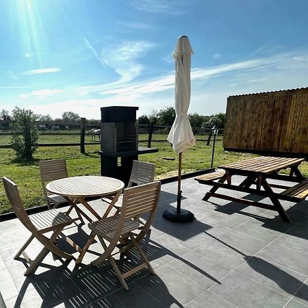 Le Clos De Baron Sur Odon, Un Havre De Paix. Exteriér fotografie